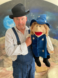 Pippo auf dem Mond - Ein Kindermitmachkonzert mit viel Musik von und mit Frank Bode