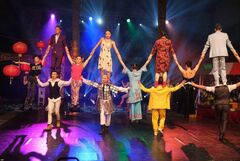 LEIDER ABGESAGT !                  CHINA GIRL  „Love is stronger than blood!“